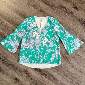 Tuckernuck Size Green Botanical Floral Blouse Shirt V-neck 3/4 Sleeves New